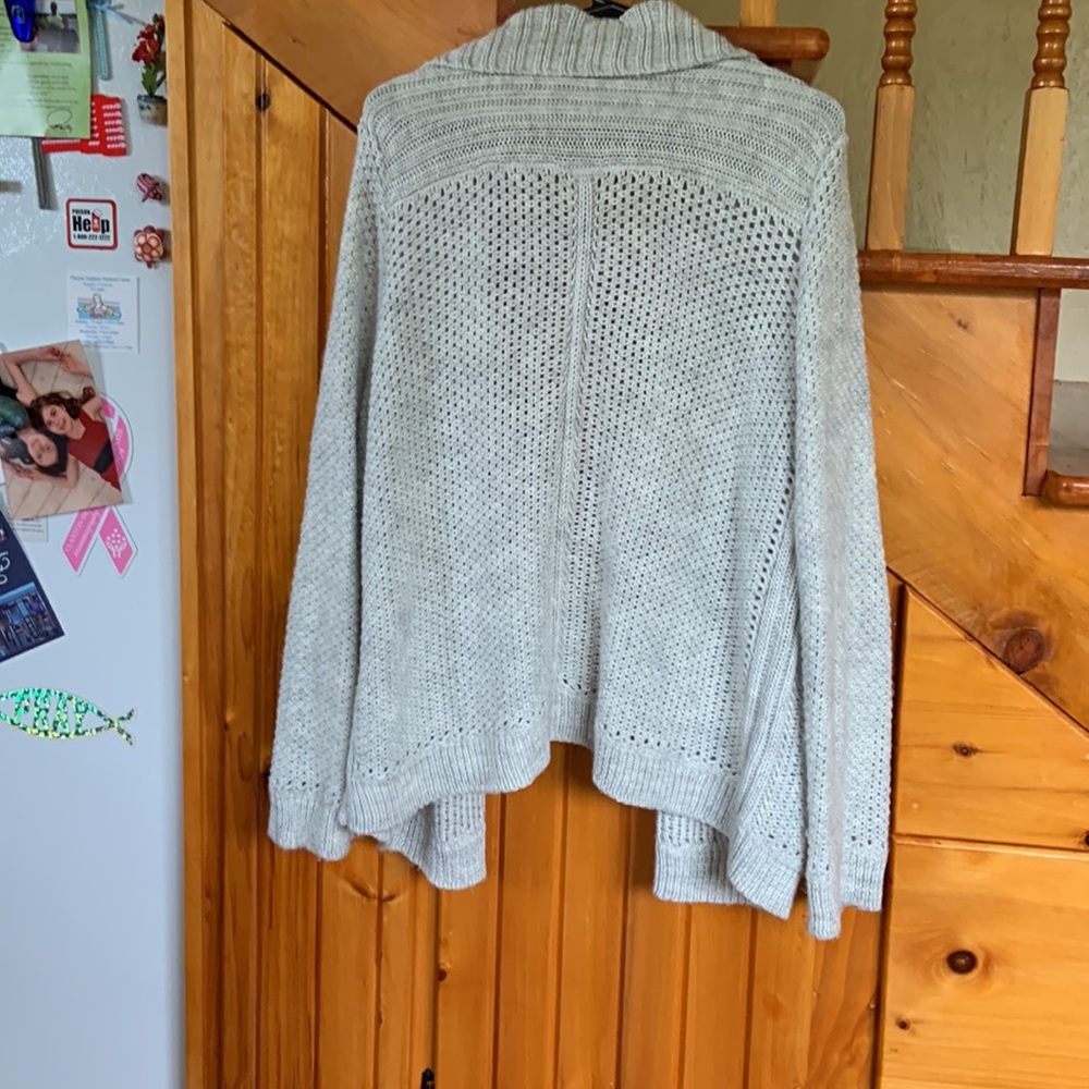 Grey cardigan style sweater - Picture 4 of 5